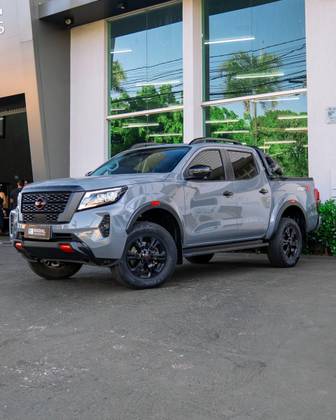 NISSAN FRONTIER 2.3 16V TURBO DIESEL PRO4X CD 4X4 AUTOMÁTICO